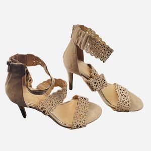 Jessica Simpson heels